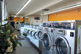 Wife Savor Laundromat, Drop Off Service & Comfoter Cleaning